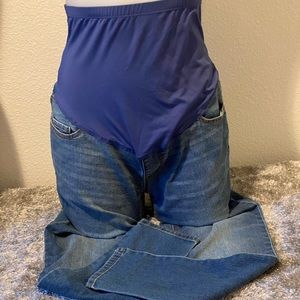 Maternity NWOT Skinny leg jeans